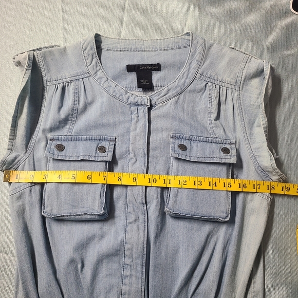 CALVIN KLEIN JEANS Sleeveless Denim Romper w Pockets & Drawstring Waistline - Picture 7 of 16